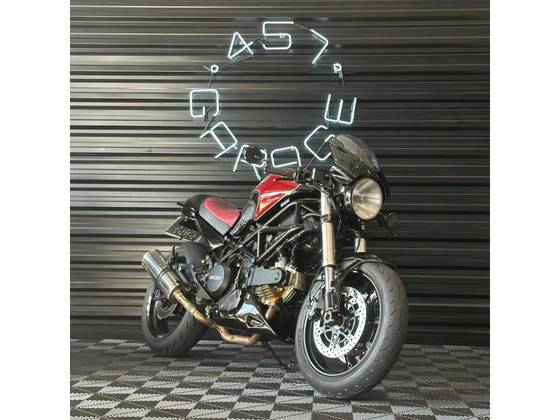 DUCATI MONSTER 695 